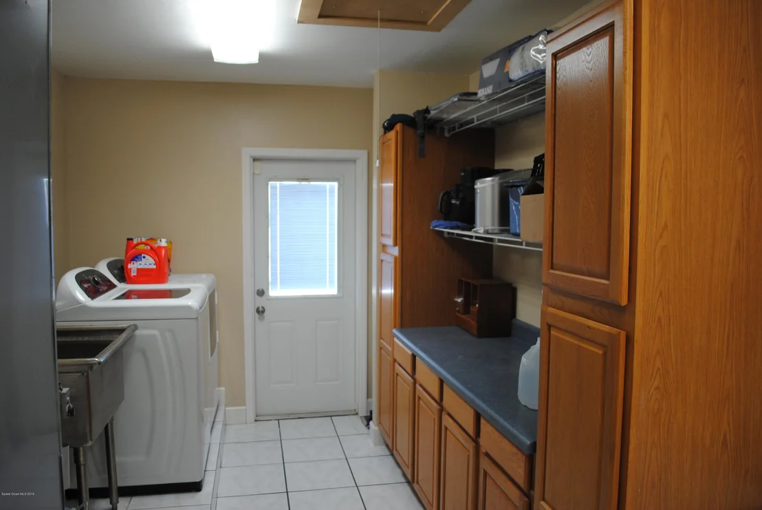 Photo of 1557 Spruce Road