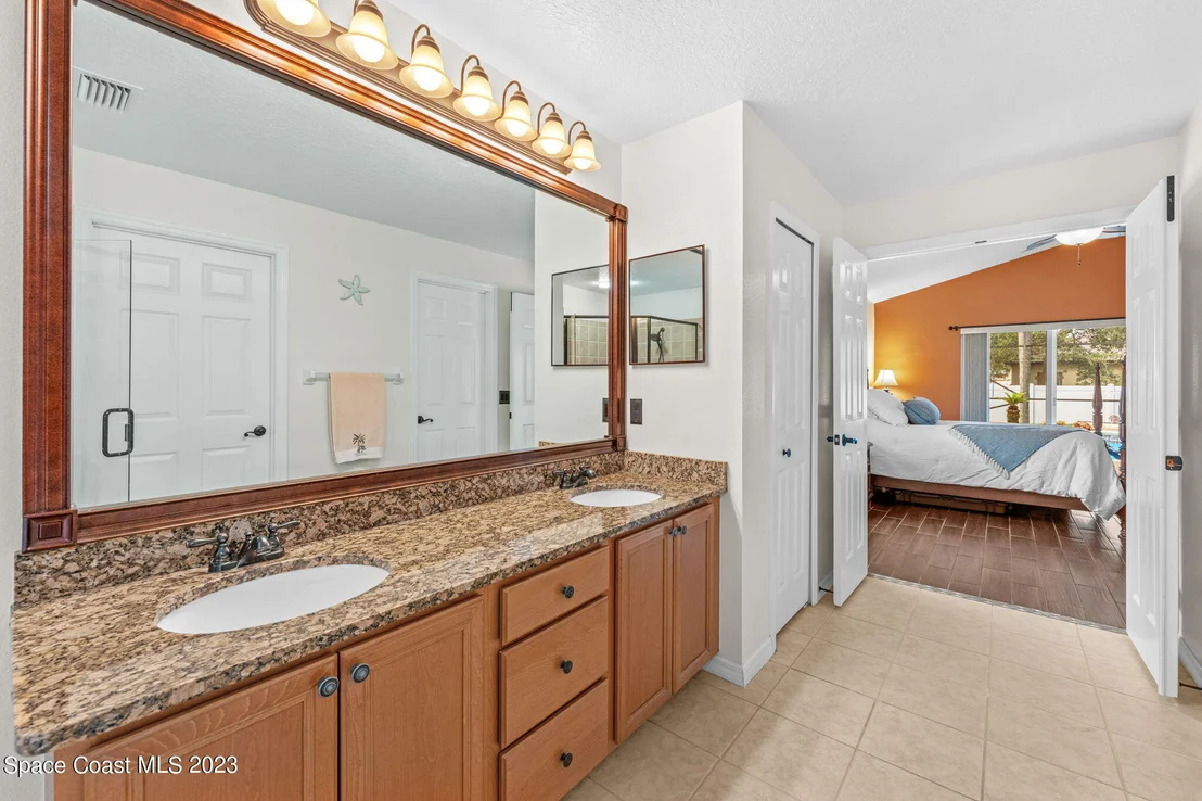 Photo of 2060 Stratford Pointe Drive