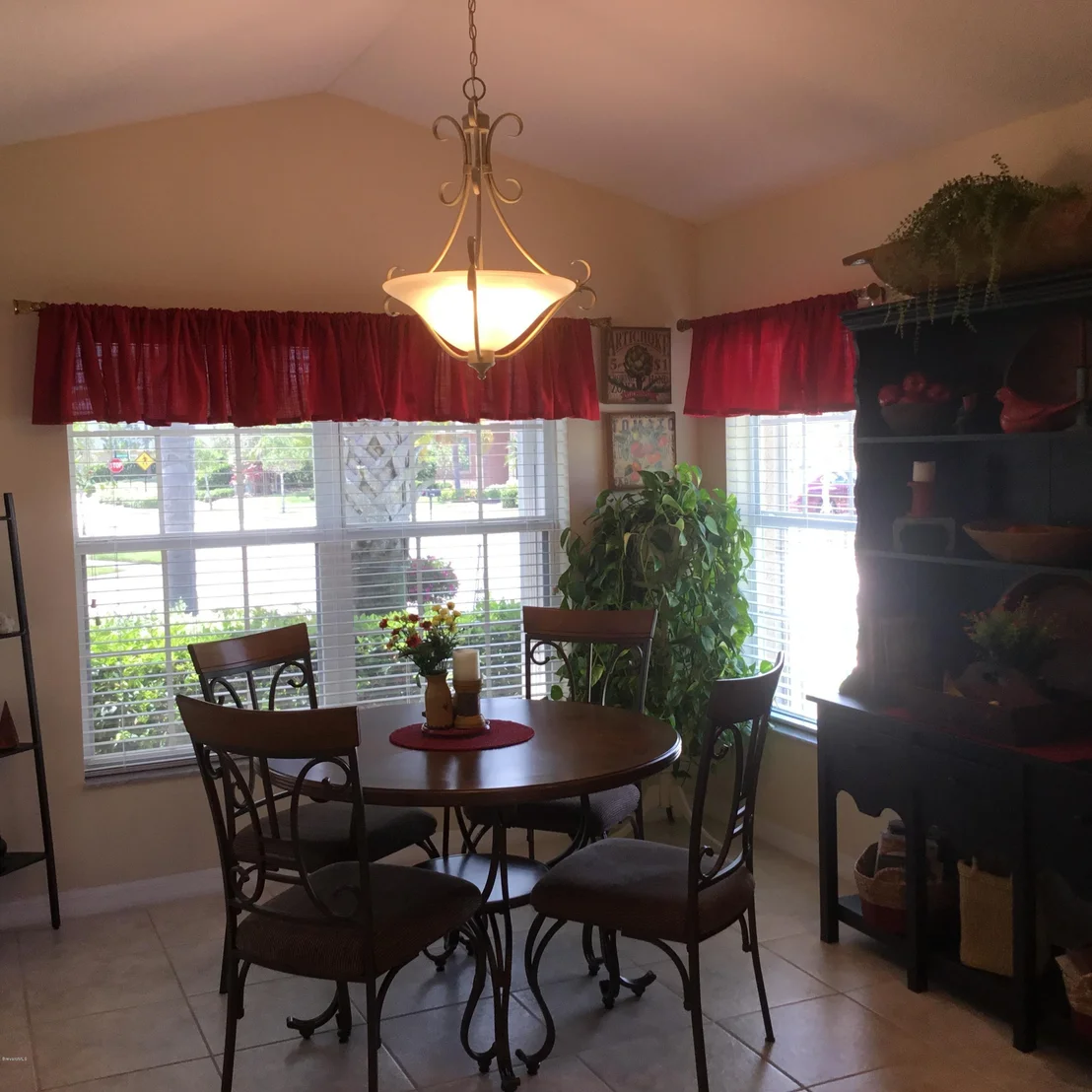 Photo of 7107 Broderick Drive