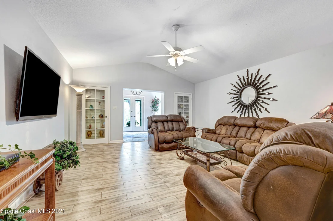 Photo of 2533 Meadow Lane