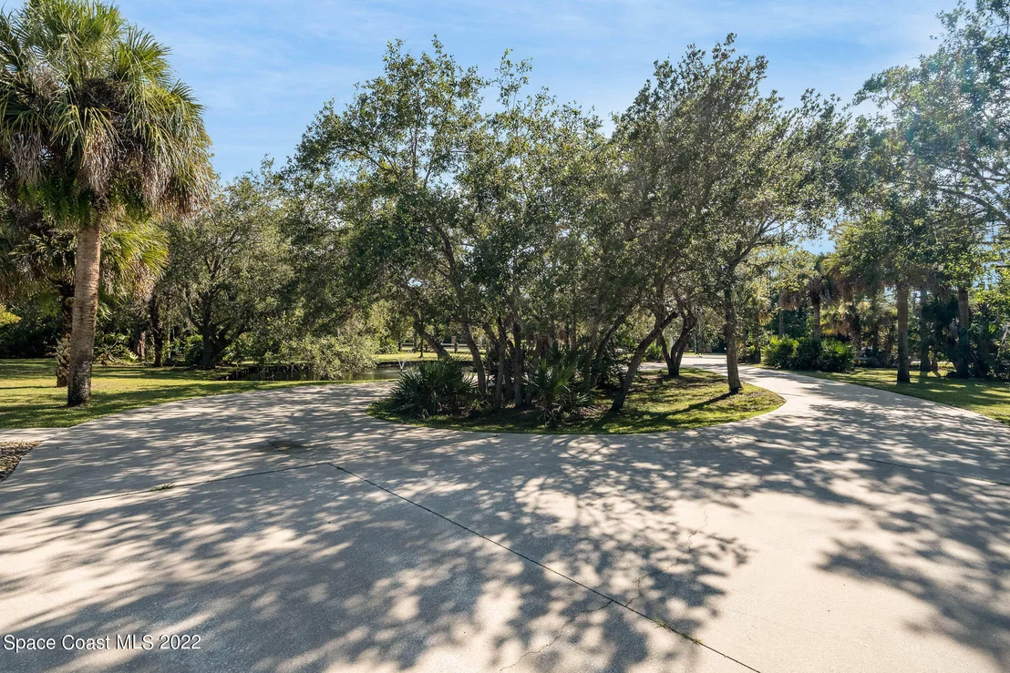Photo of 2525 Mcgraw Avenue