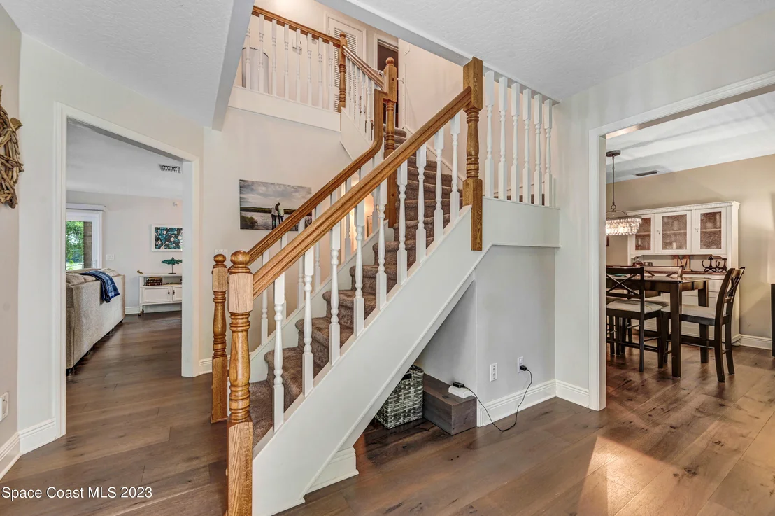 Photo of 2225 Royal Oaks Drive