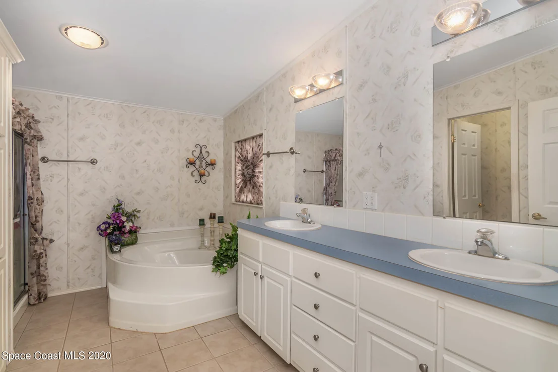 Photo of 775 Outer Drive