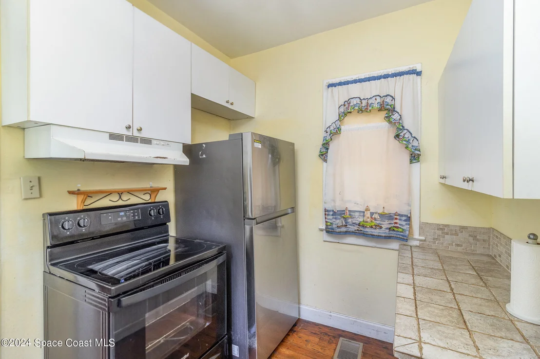 Photo of 1632 Water Drive NE