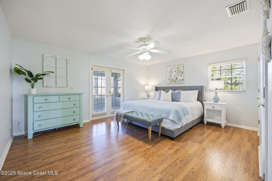Photo of 897 Champion Drive NE