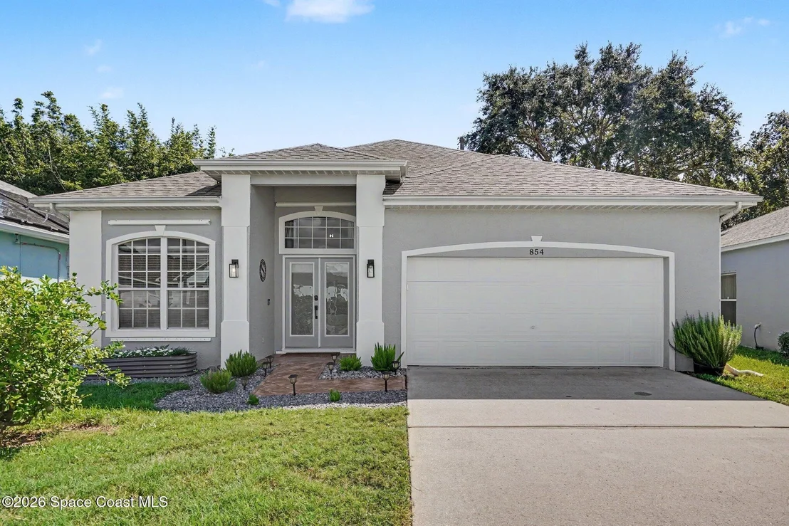 Photo of 854 Villa Drive