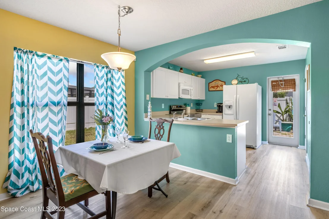 Photo of Unit 101 at 910 Luminary Circle