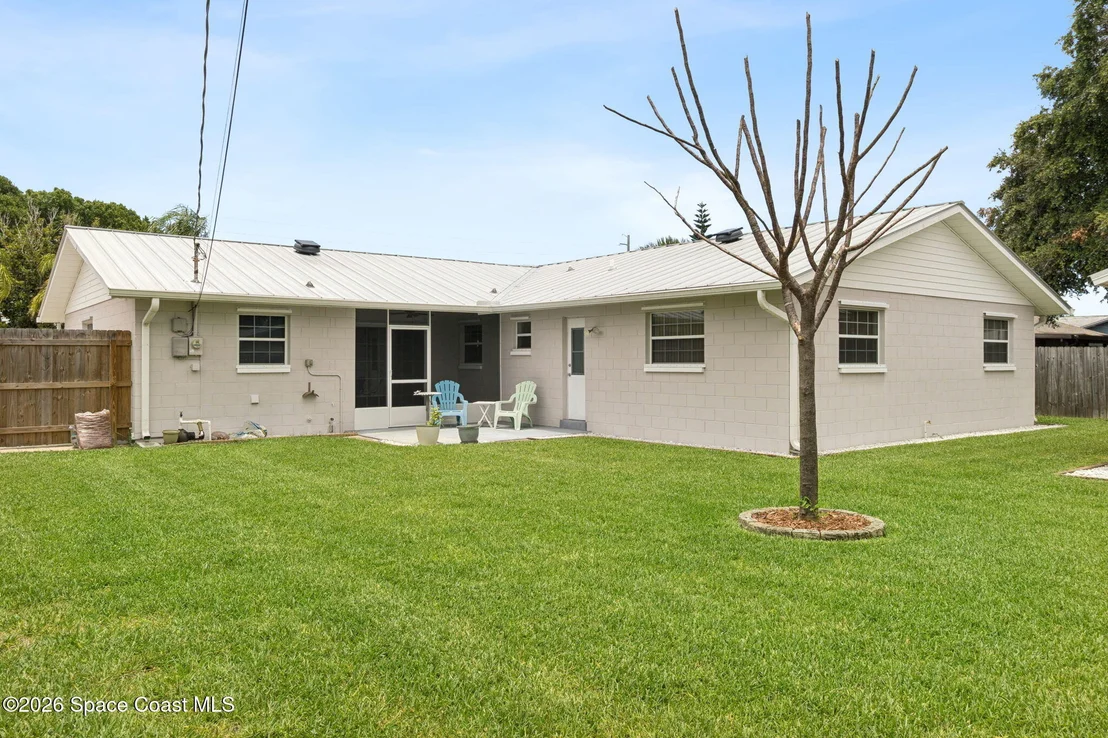 Photo of 2469 Colony Drive
