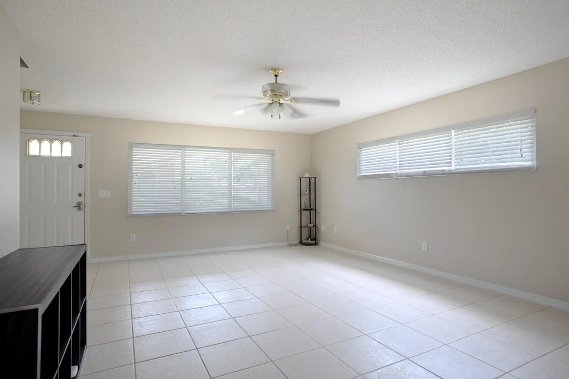 Photo of 332 Nikomas Way