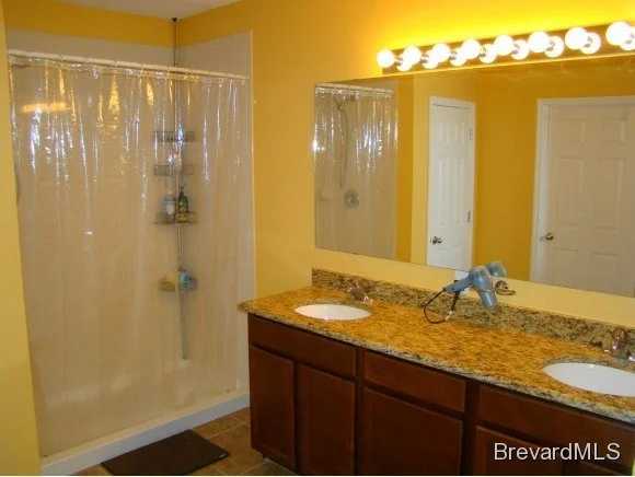 Photo of 1459 Corbett