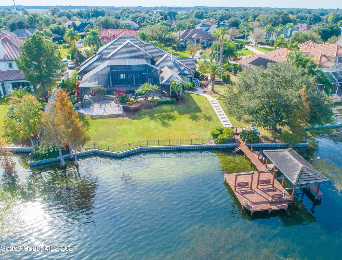 Photo of 228 Mclean Point