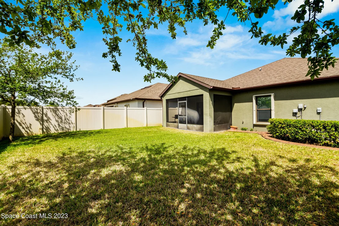 Photo of 980 Dillard Drive SE