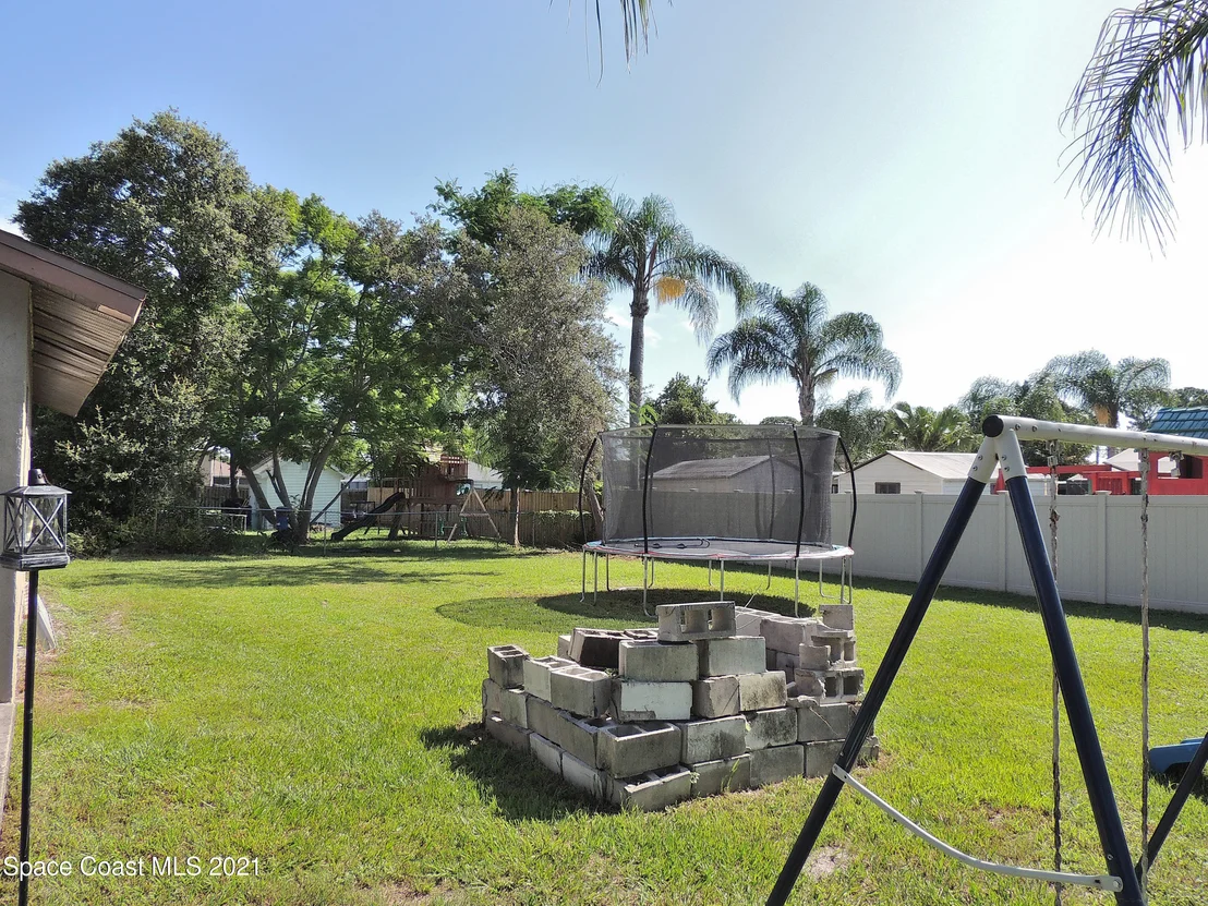 Photo of 6105 Wilderness Avenue