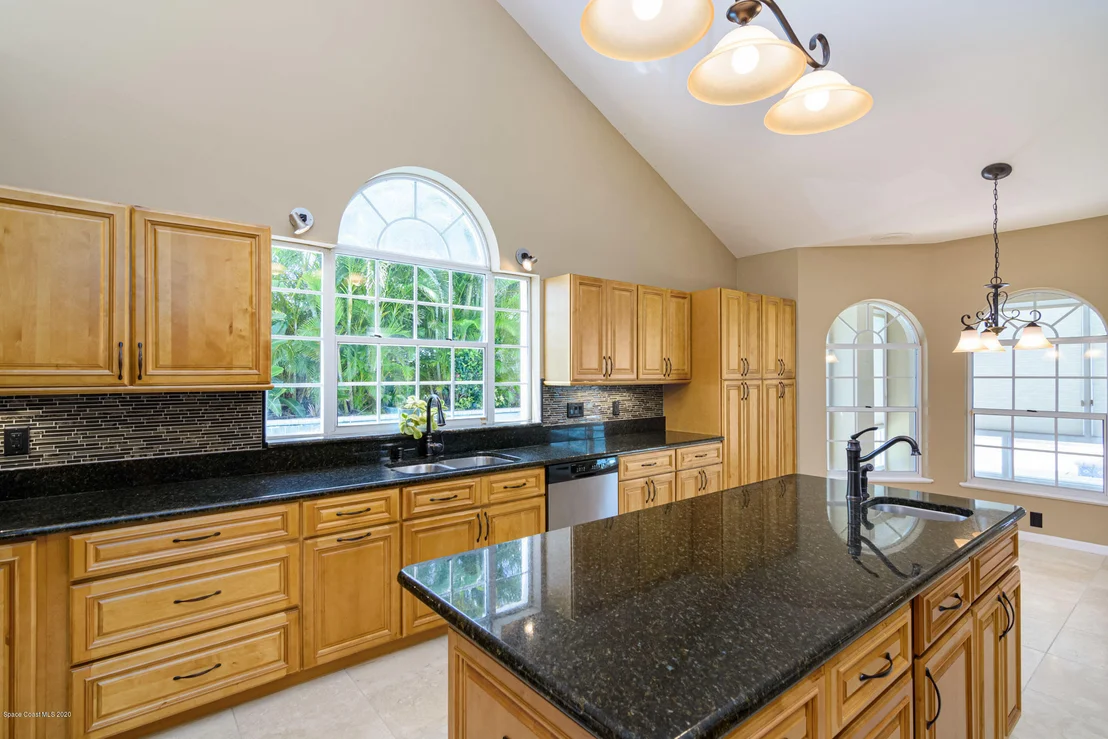 Photo of 454 Lanternback Island Drive
