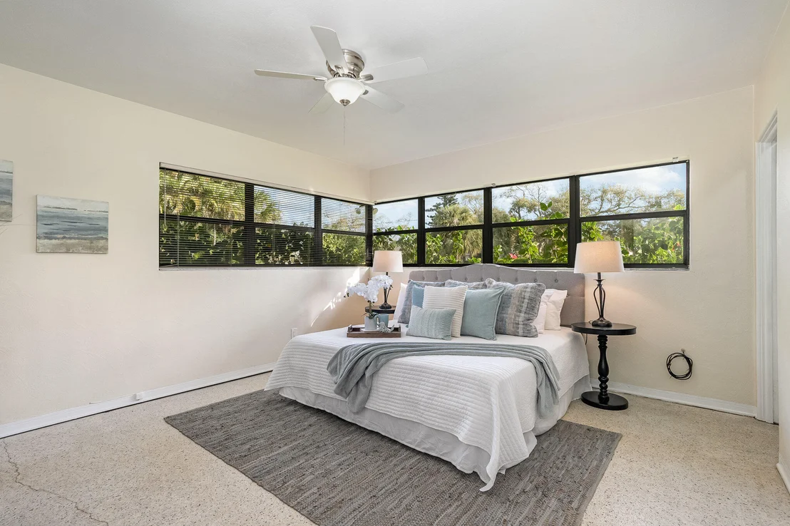 Photo of 68 W Bay Drive