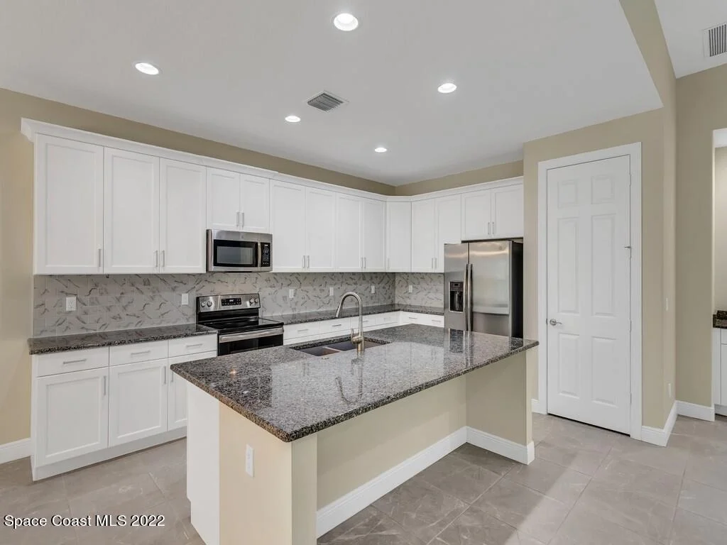 Photo of 6077 Graysen Sq Square