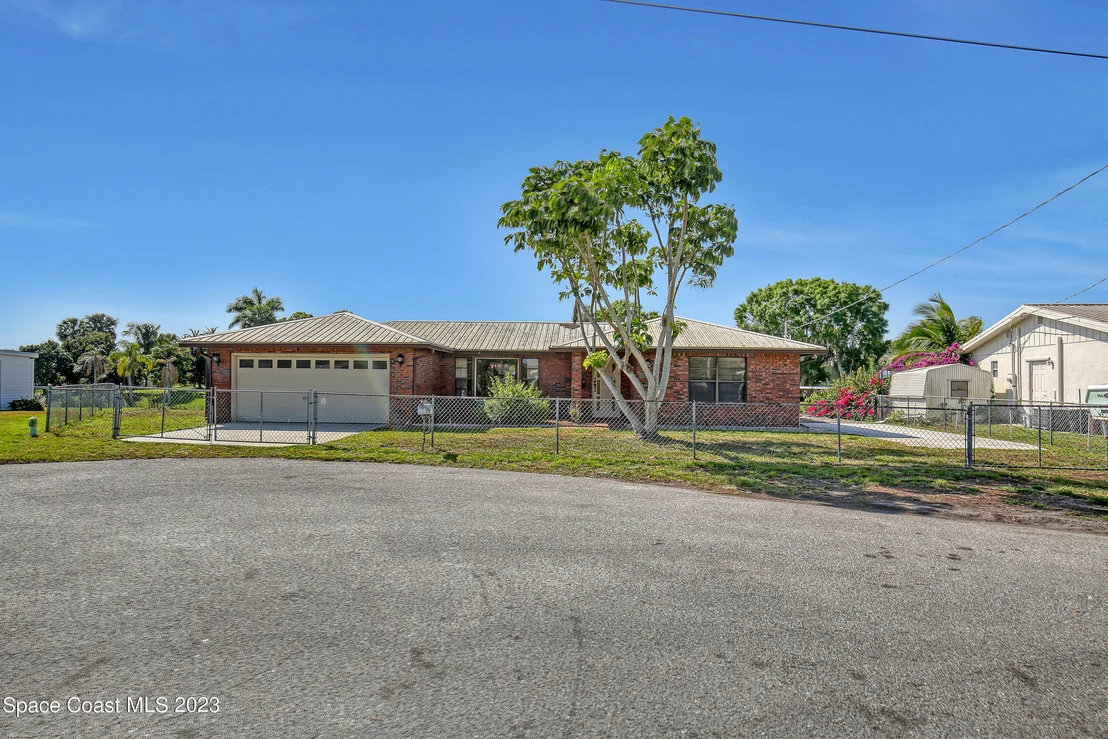 Photo of 2638 SE 32nd Street