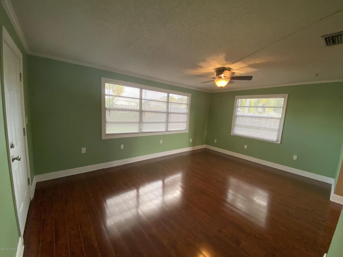Photo of 787 Chickasaw Avenue