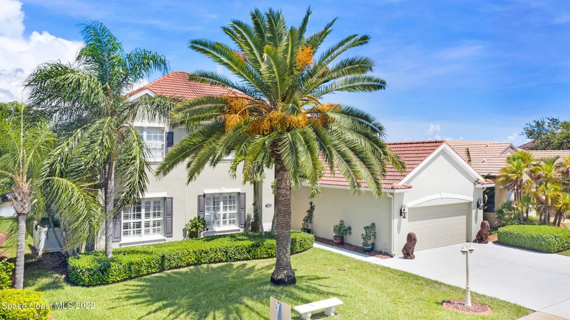 Photo of 592 Oceanside Boulevard