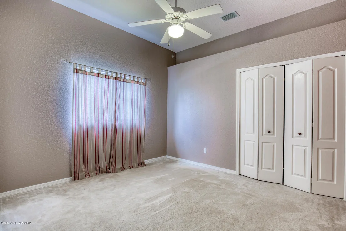 Photo of 984 Carriage Hill Road