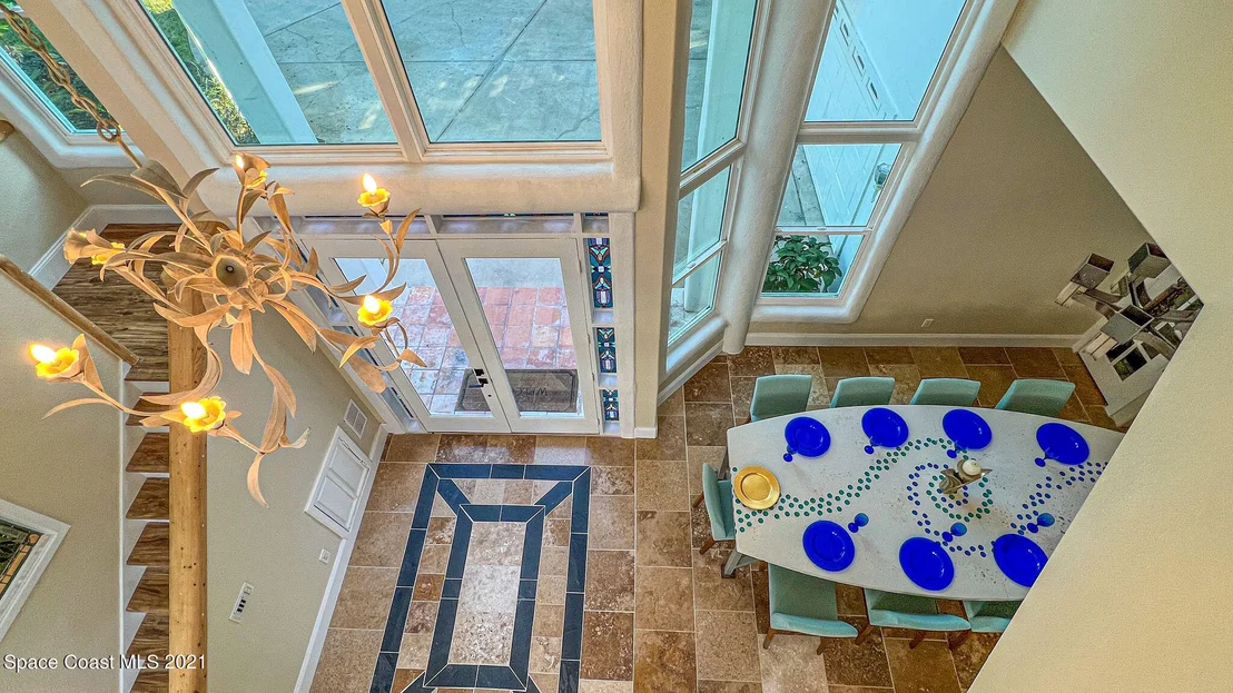 Photo of 472 Peregrine Drive