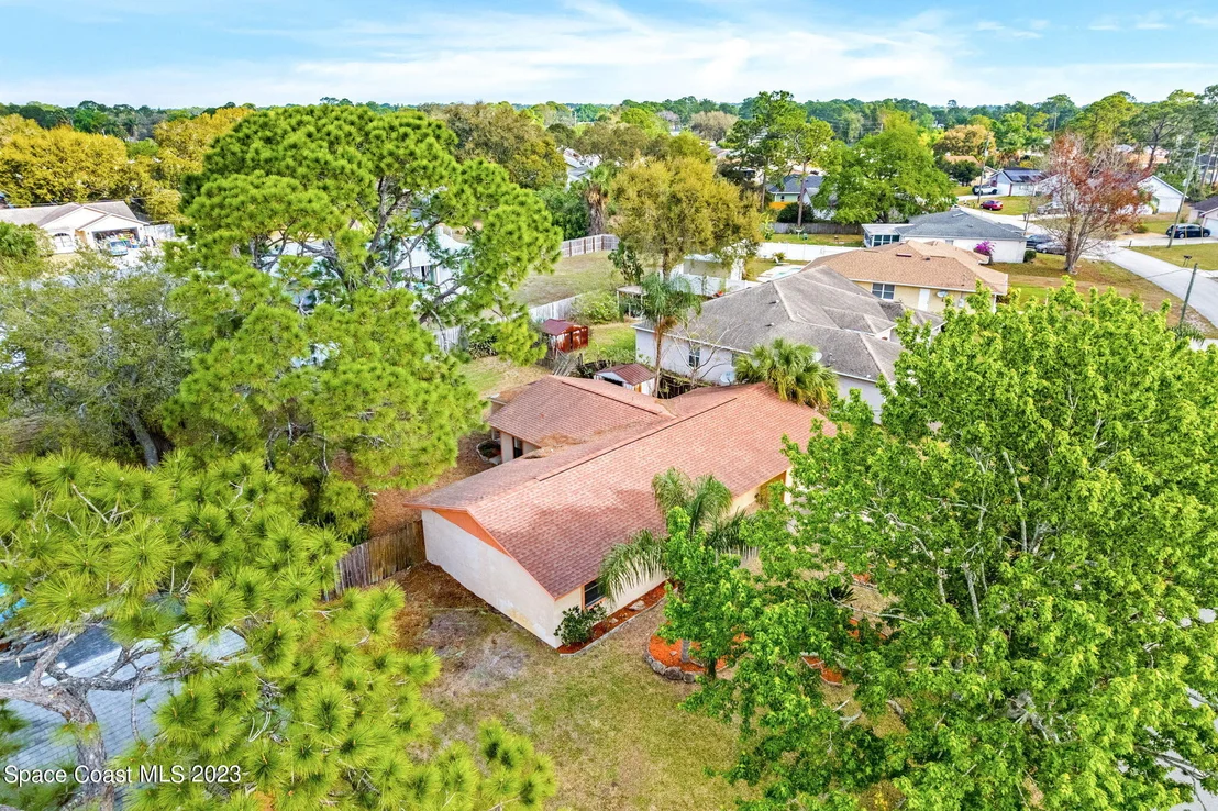 Photo of 6414 Hudson Road