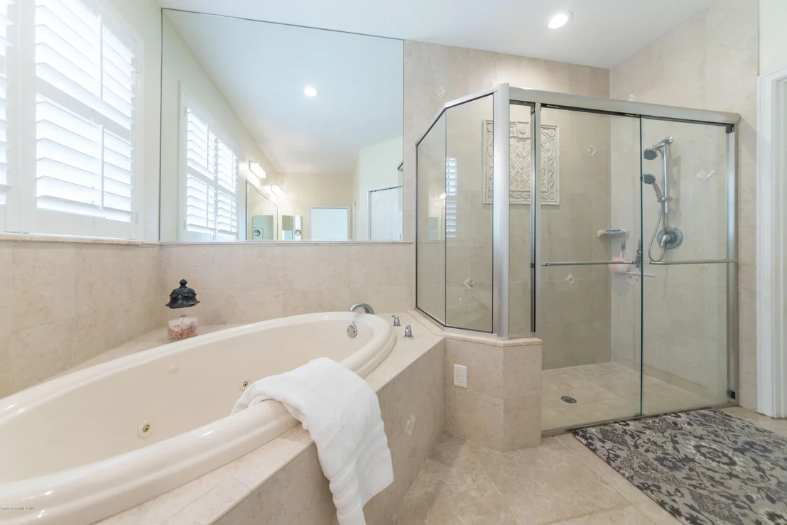 Photo of 800 Glen Abbey Way Way