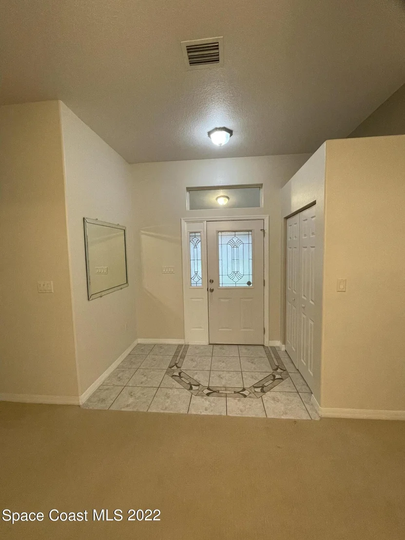 Photo of 826 Topaz Drive