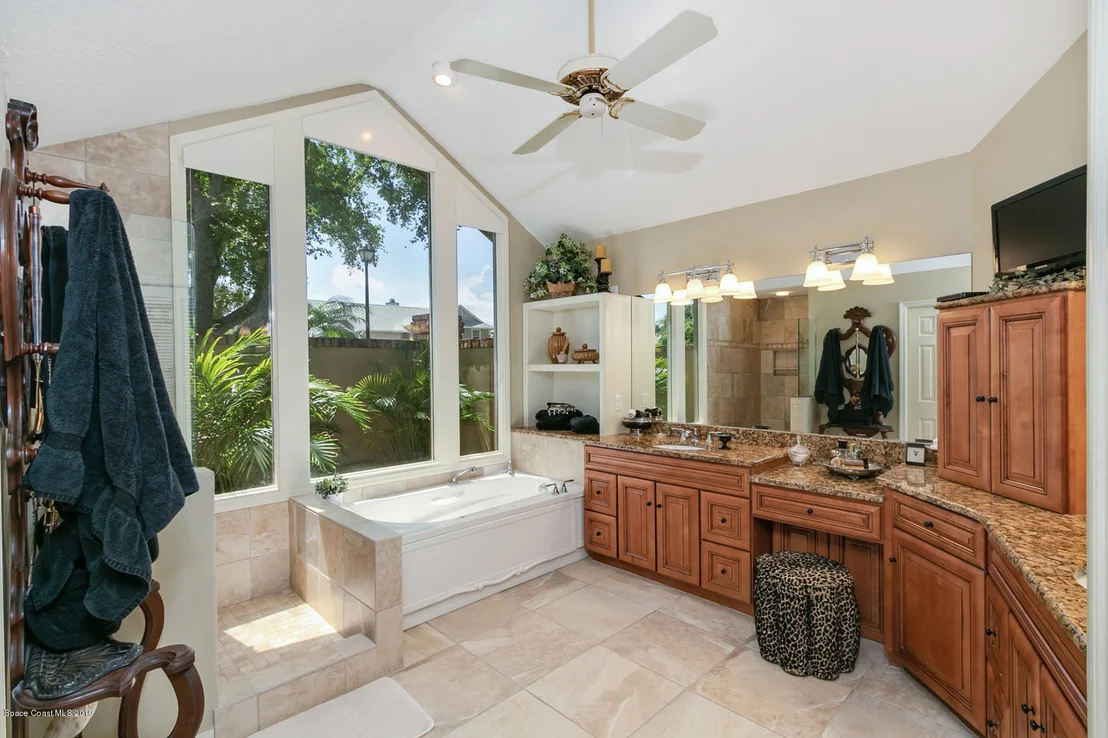 Photo of 610 Rossmoor Circle