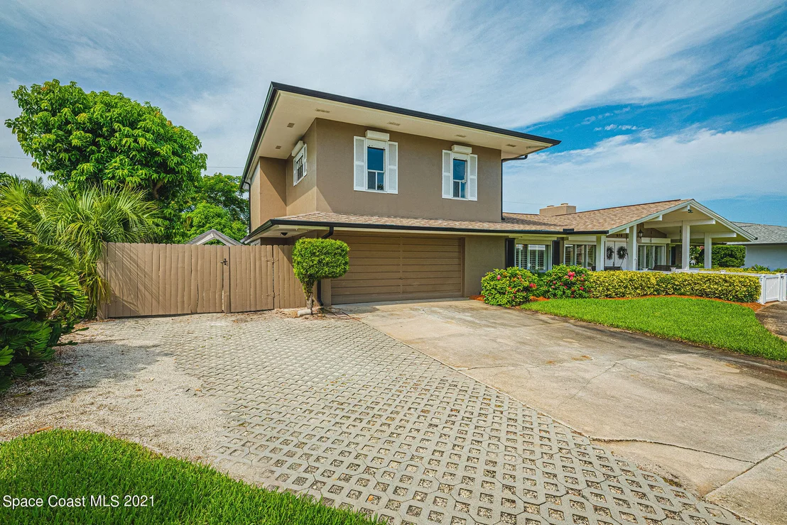 Photo of 616 Hibiscus Trail