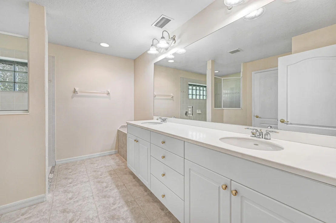 Photo of 6987 Owen Drive