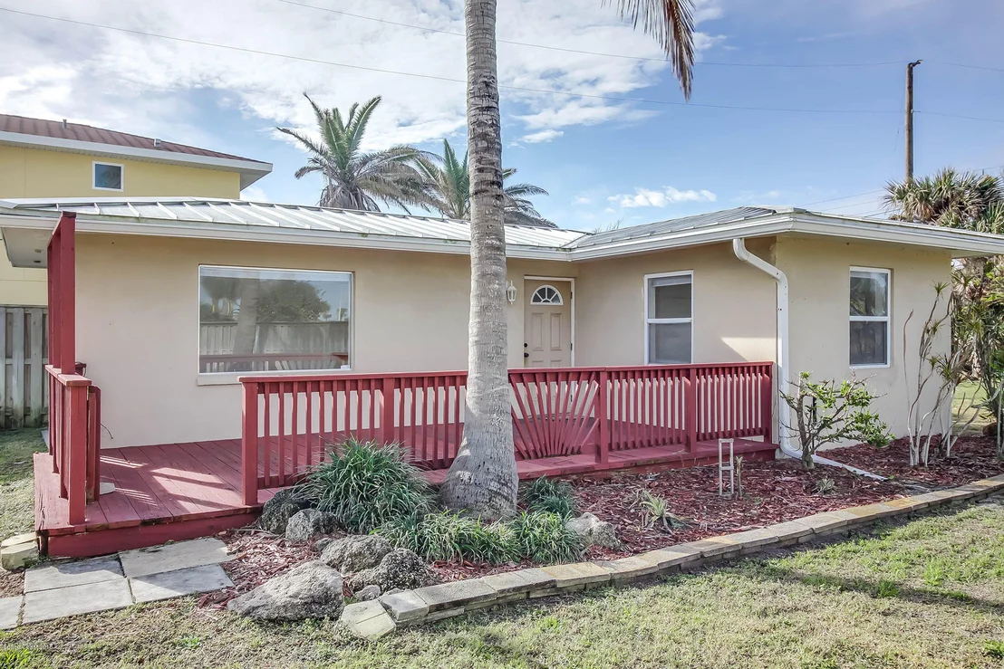 Photo of 2075 N Highway A1a N