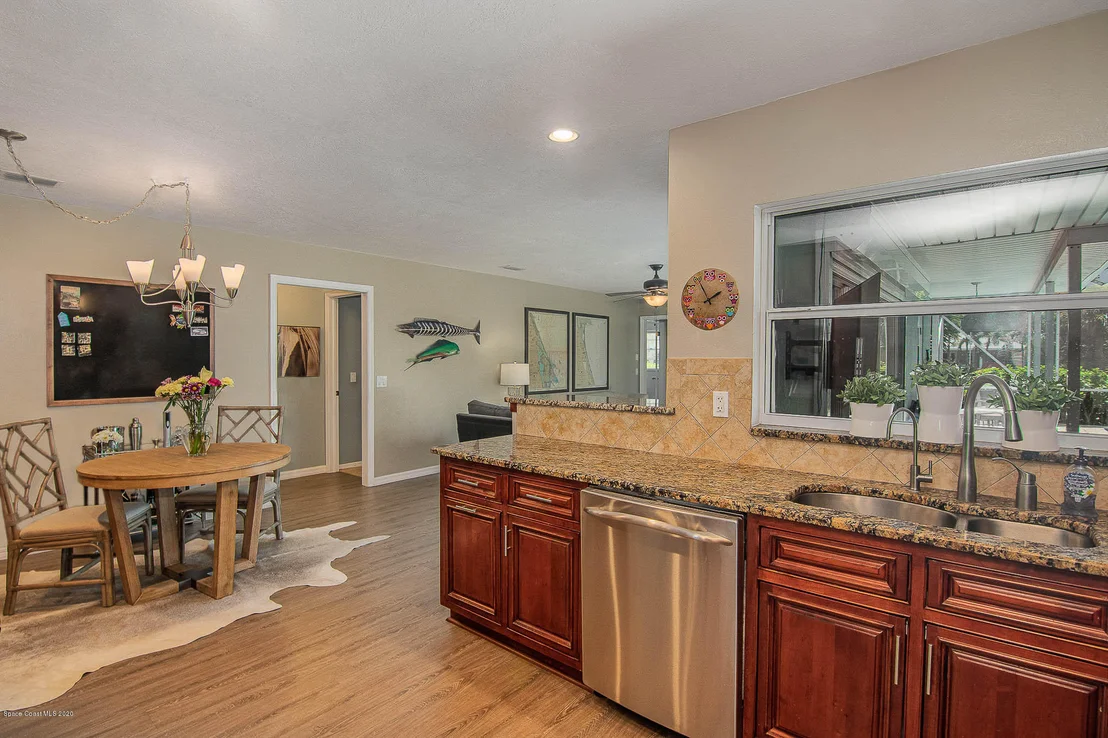 Photo of 485 Red Sail Way