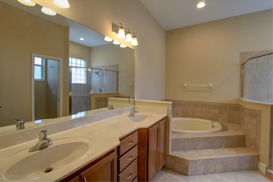 Photo of 1146 Stockbridge Way