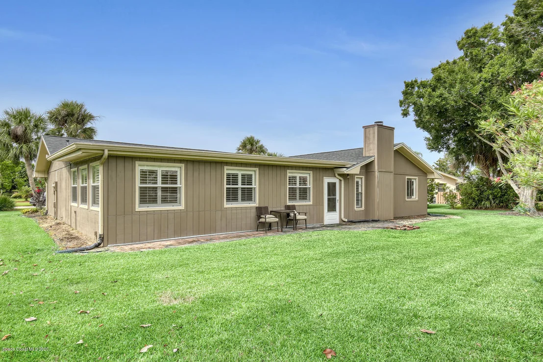 Photo of 1004 Cedarbrook Court