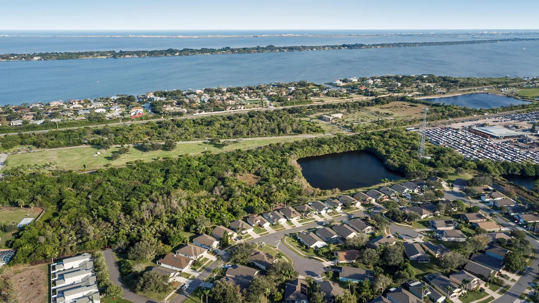 Photo of 977 Villa Drive