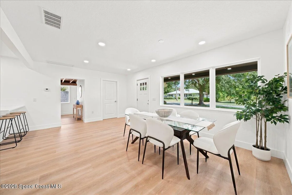 Photo of 209 Beverly Road