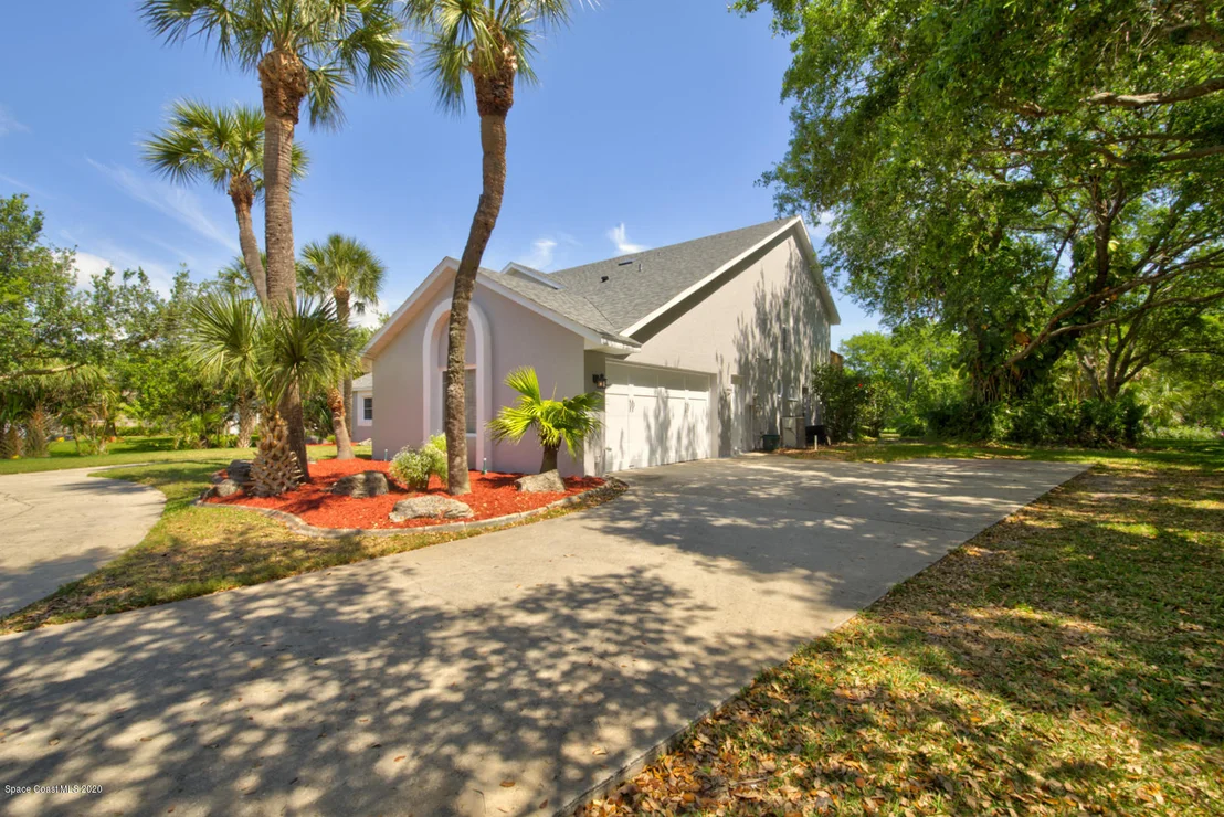 Photo of 2164 Royal Oaks Drive