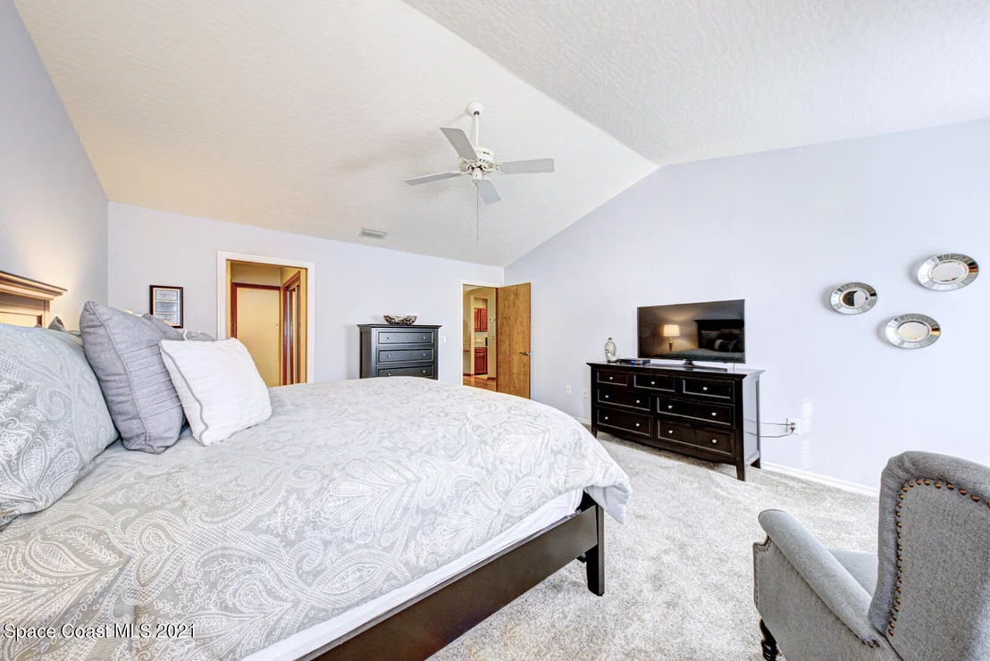 Photo of 873 Ridge Lake Drive