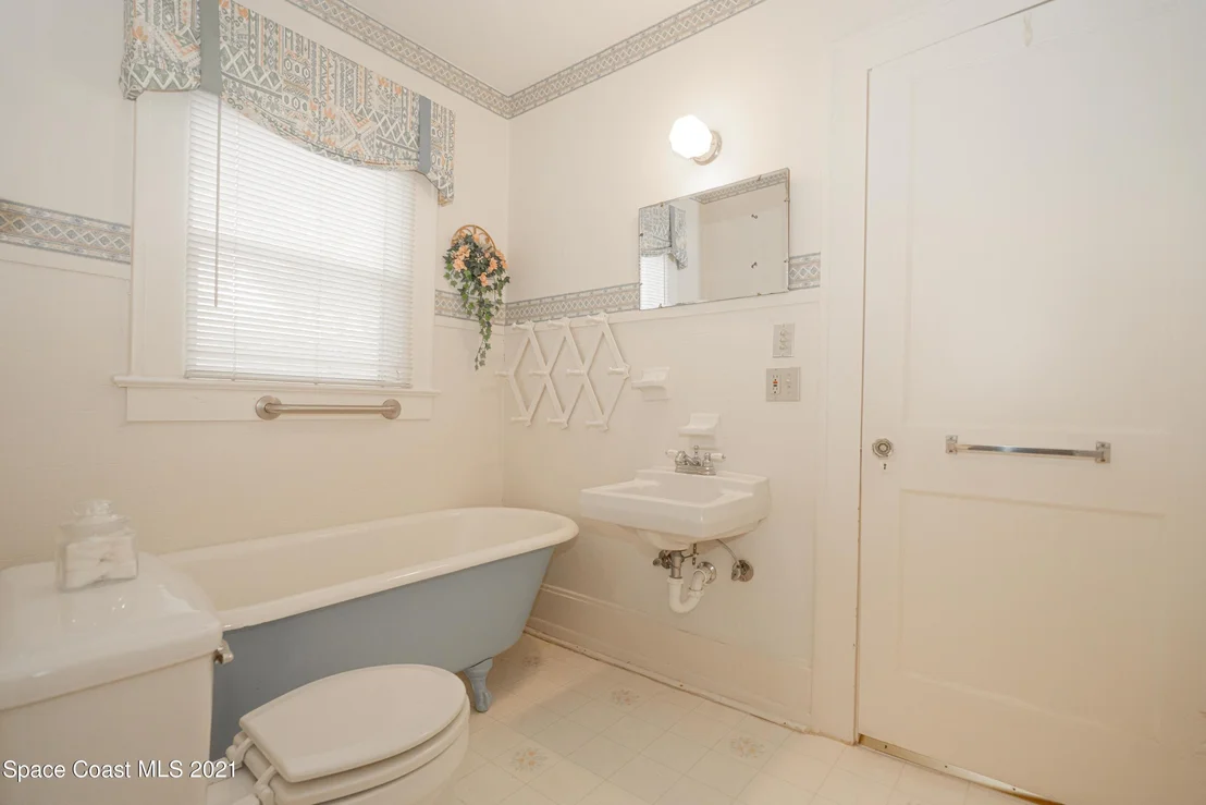 Photo of 27 Sweet Street