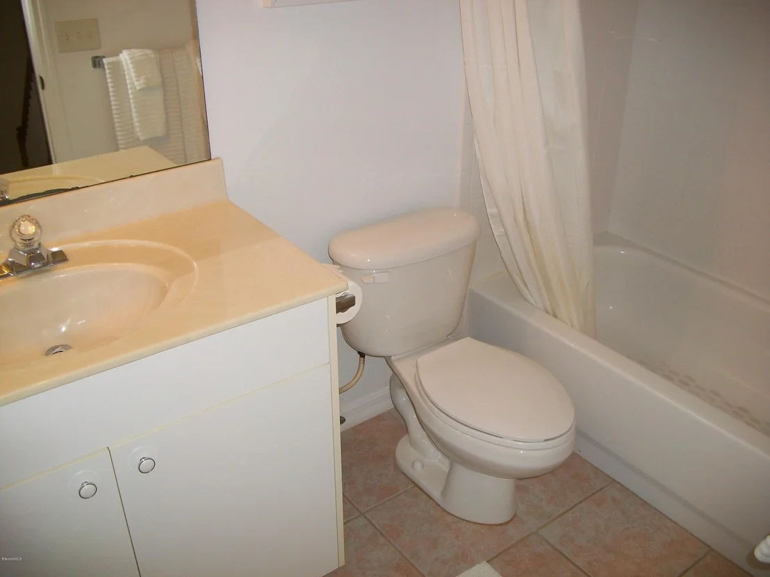 Photo of Unit 21 at 5201 Ocean Beach Boulevard