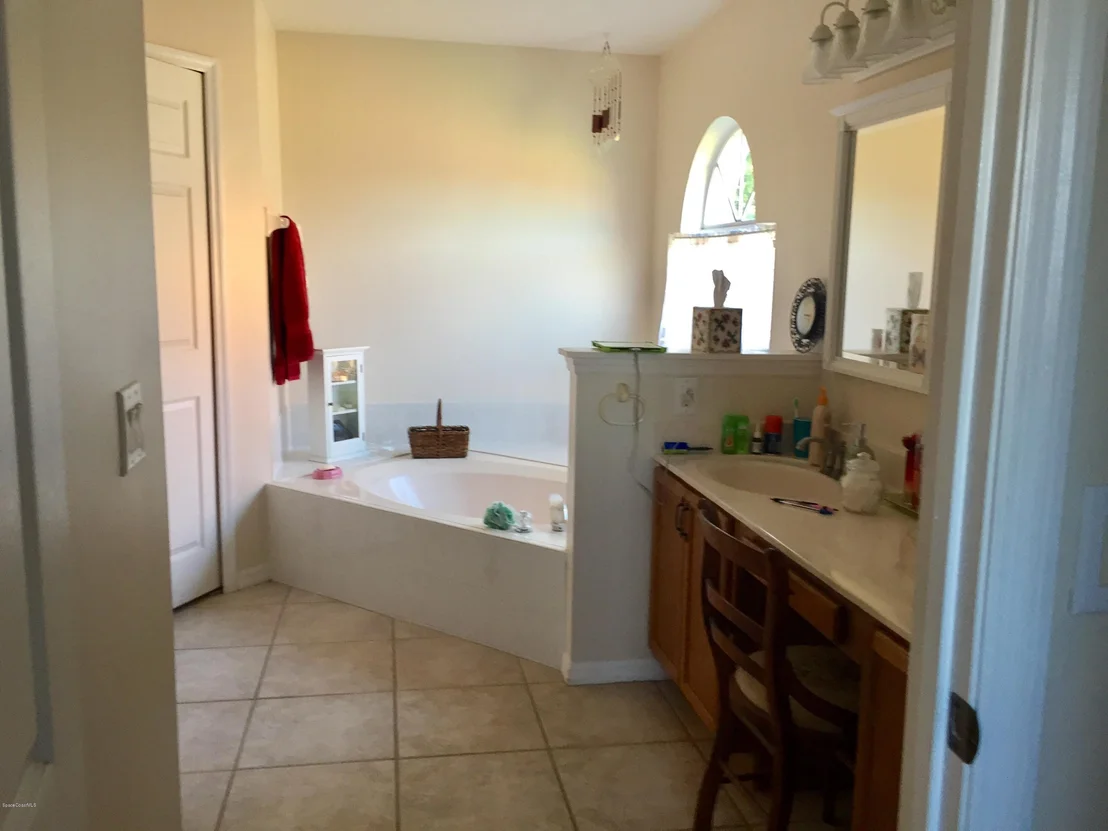 Photo of 1466 Wellington Circle