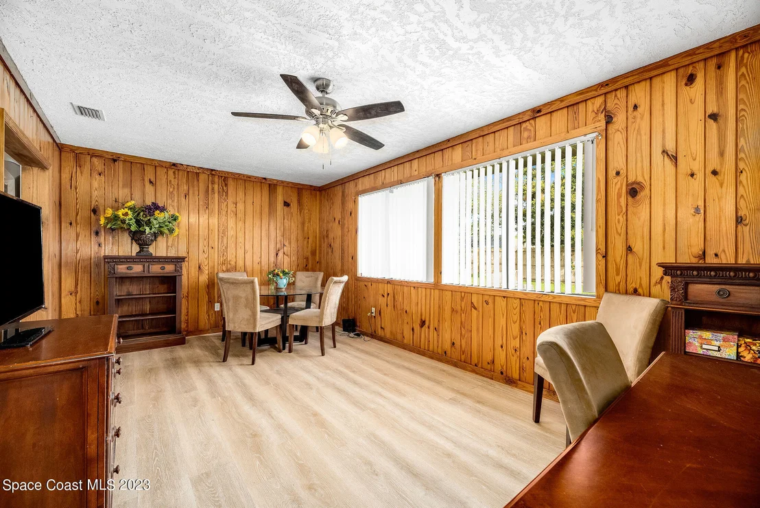 Photo of 4630 Robert Street