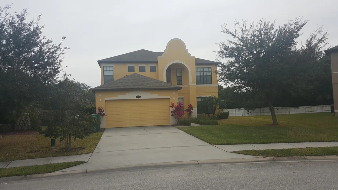 Photo of 384 Dryden Circle