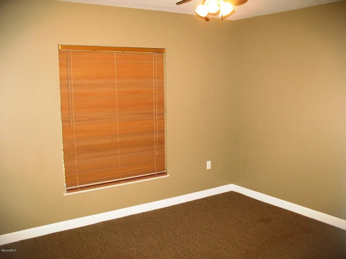 Photo of 2426 Oakcrest Lane