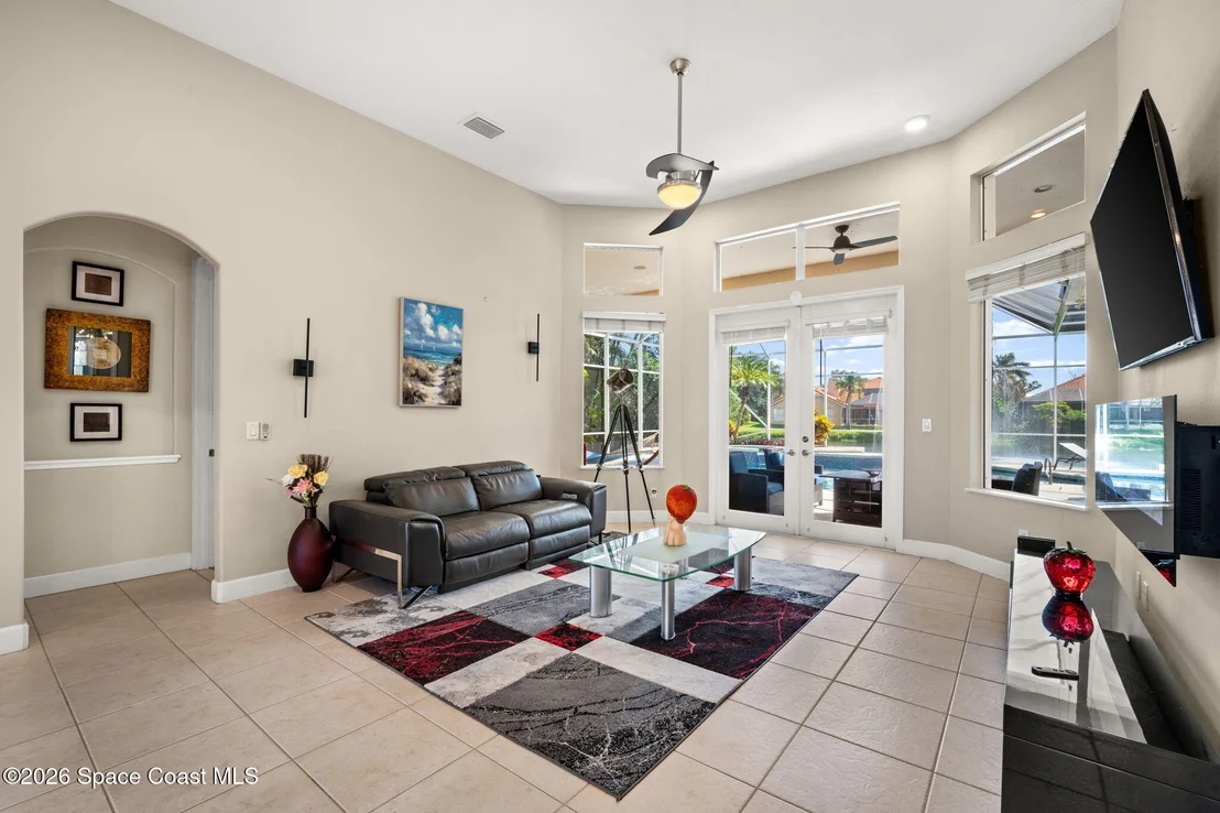 Photo of 347 Lanternback Island Drive