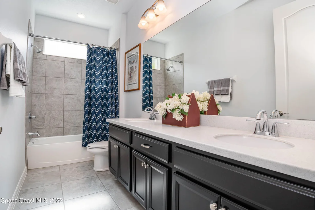 Photo of 2881 Casterton Drive