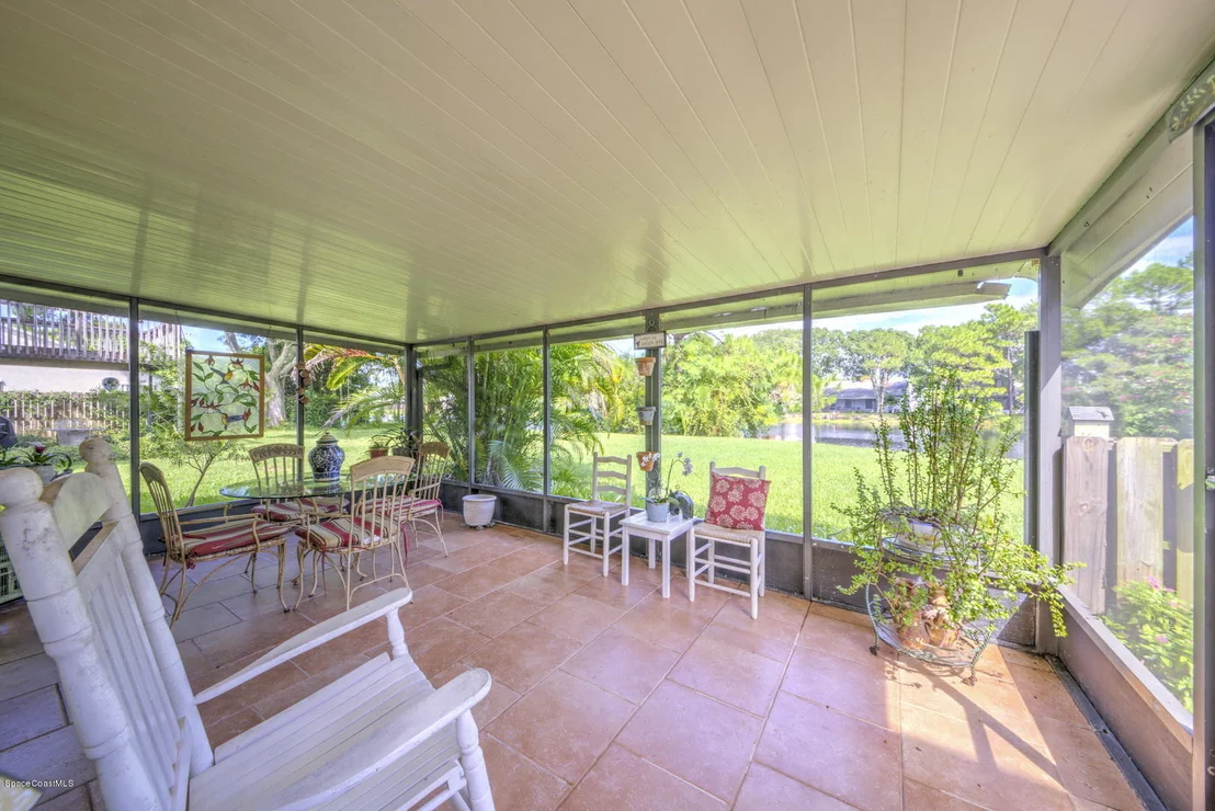 Photo of 1687 Clover Circle