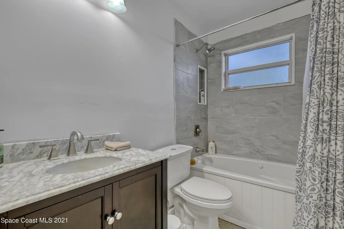 Photo of 711 Espanola Way