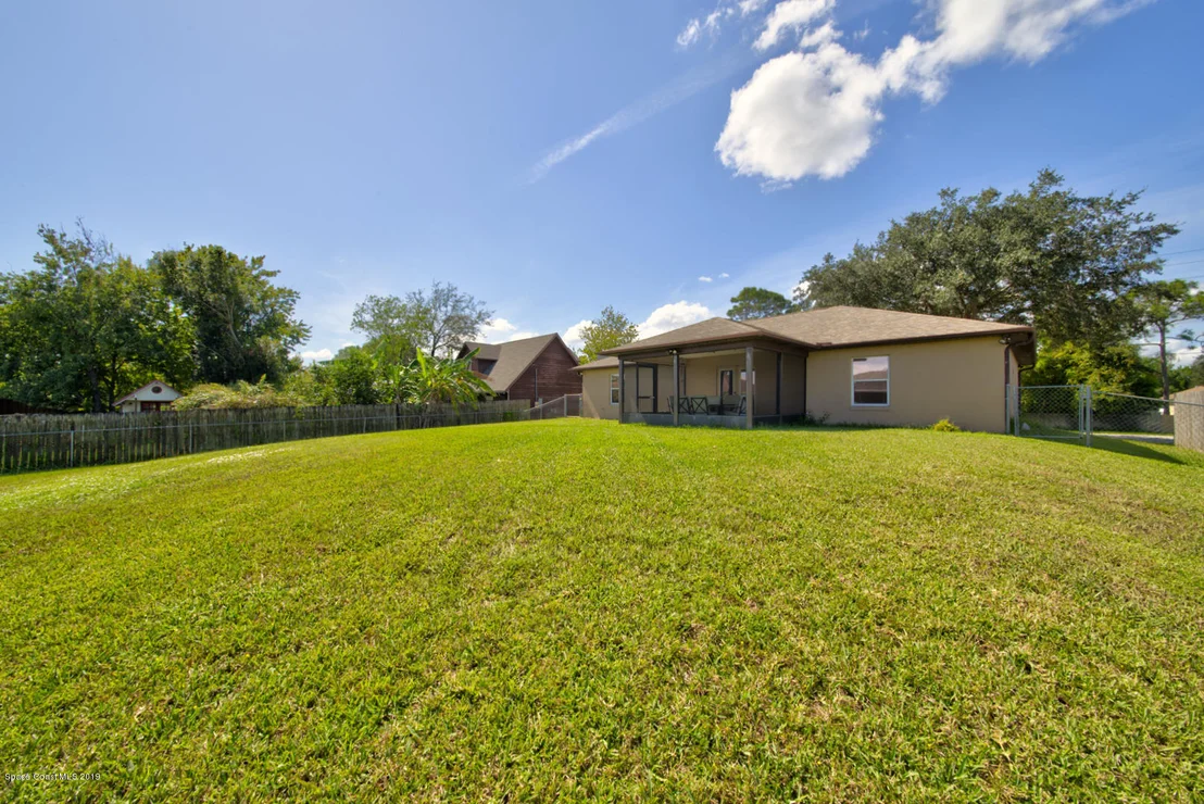 Photo of 6845 Cedar Avenue